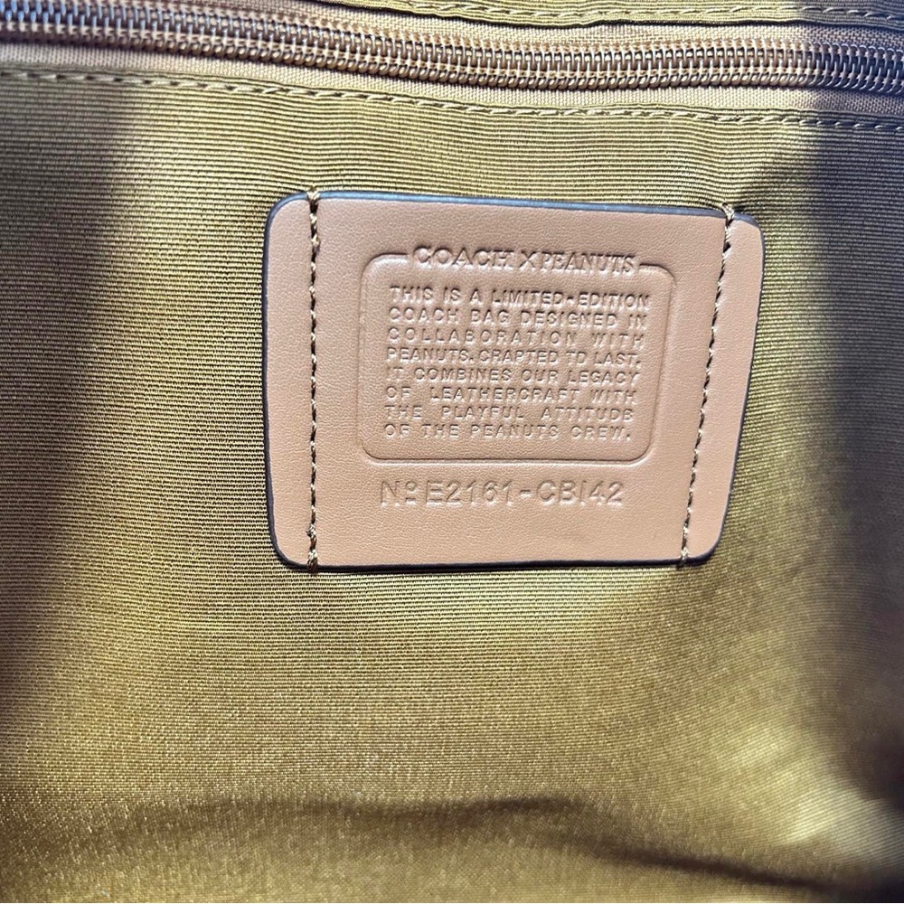 Coach Snoopy Collab Handheld Weekender Bag - Picture 4 of 8